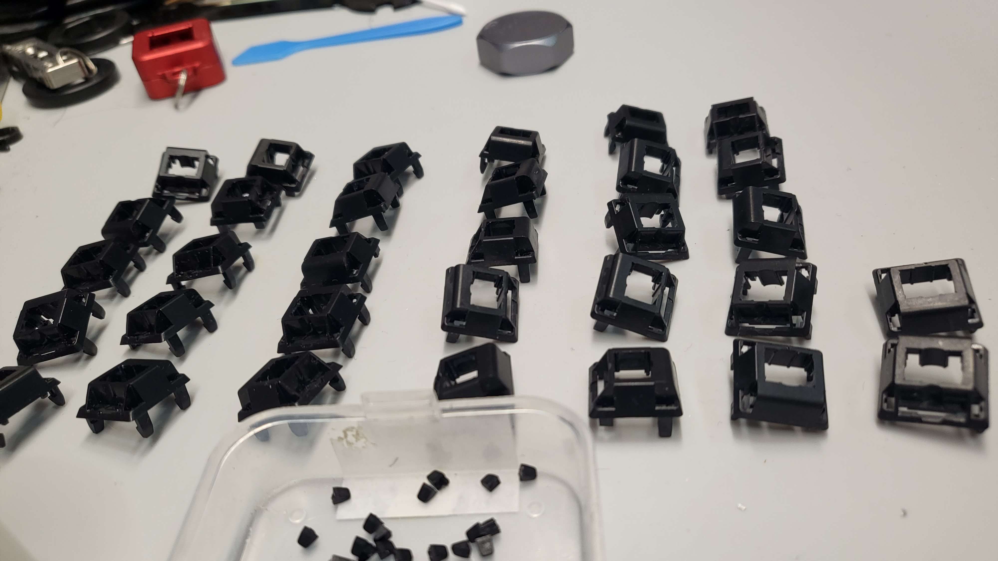 top housings with broken legs